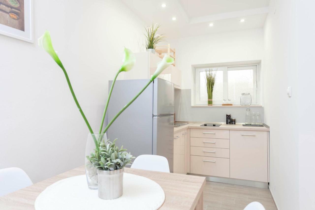 Apartment Mikula マカルスカ エクステリア 写真